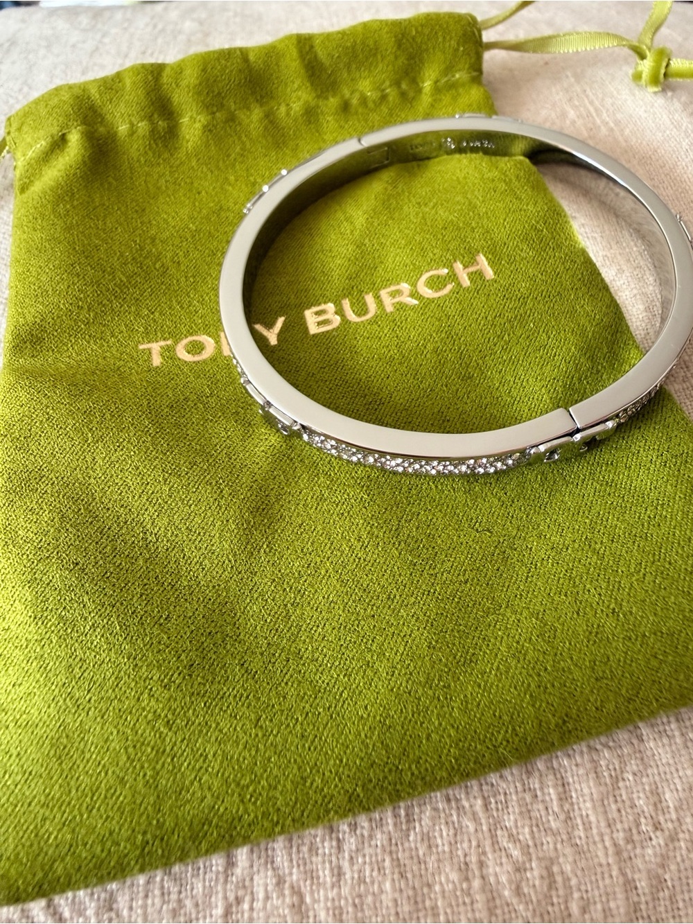 Tory Burch Serif-T Pavé Hinged Bracelet silver tone with crystal stones